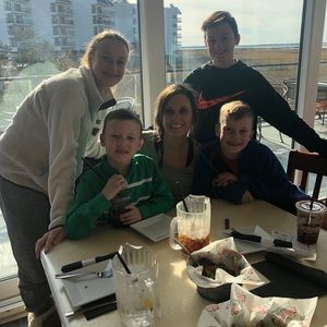 Meet your Posher, Lexie